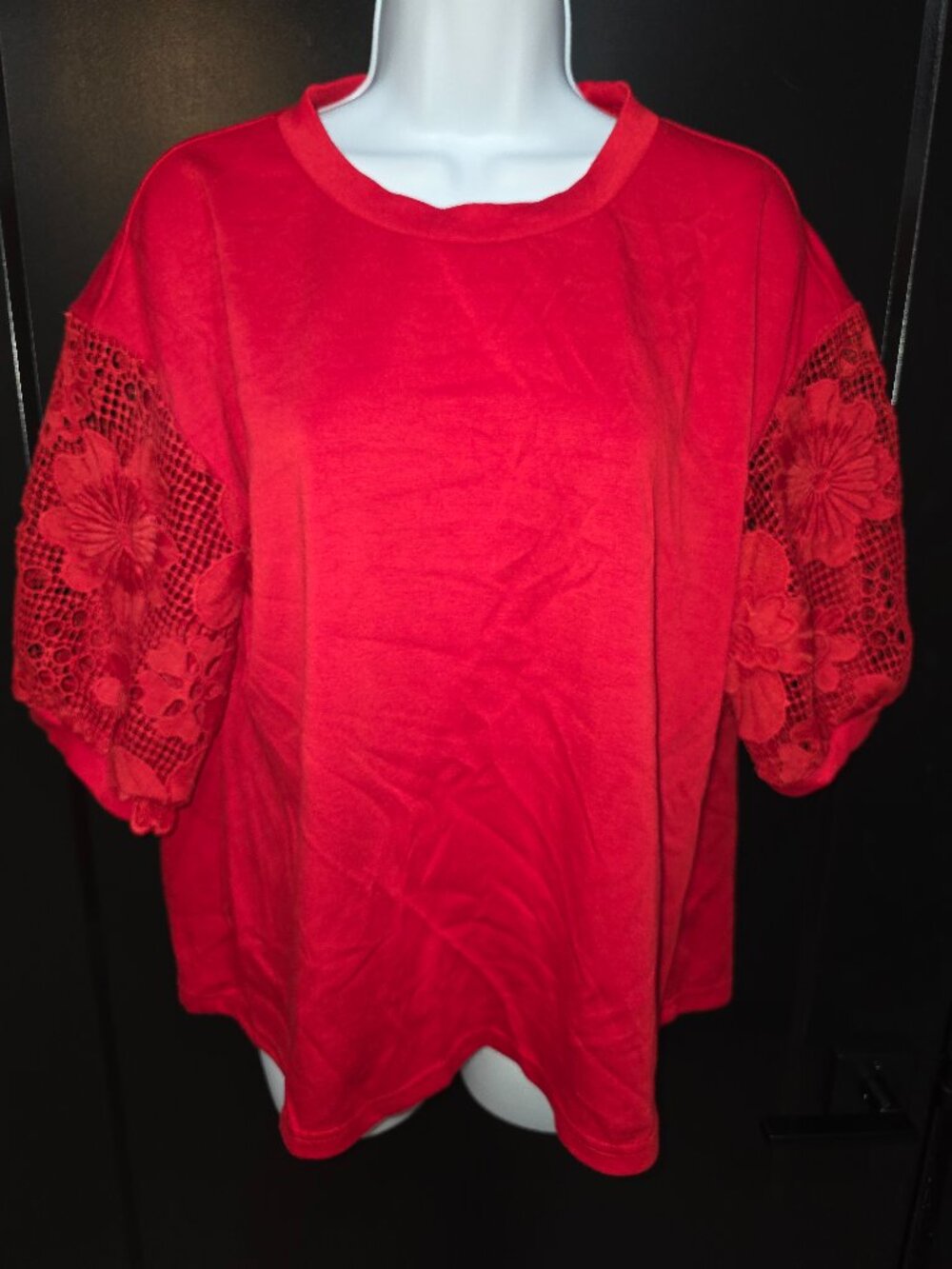 Betsey's Boutique Red Lace Arms Sz L